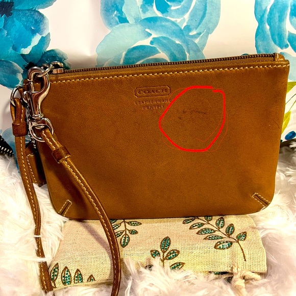 Coach Handbags - Vintage Coach Wristlet tan leather
